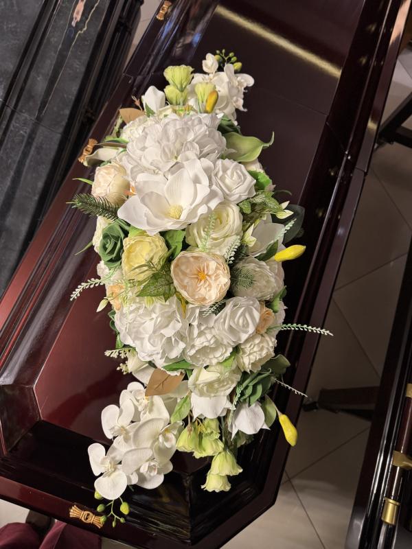 Ікебана на верхню панель труни